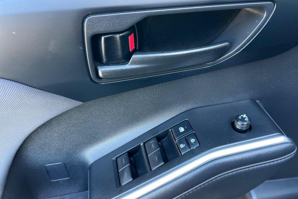 used 2021 Toyota Highlander Hybrid car, priced at $29,972