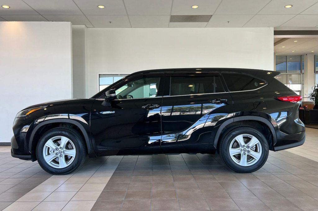used 2021 Toyota Highlander Hybrid car, priced at $29,972