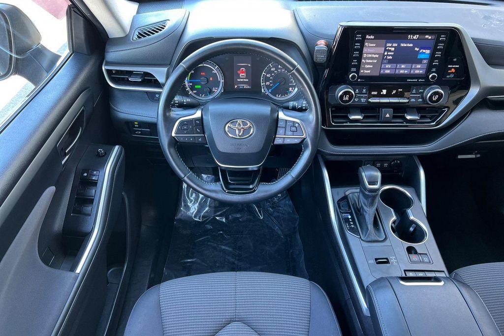 used 2021 Toyota Highlander Hybrid car, priced at $29,972