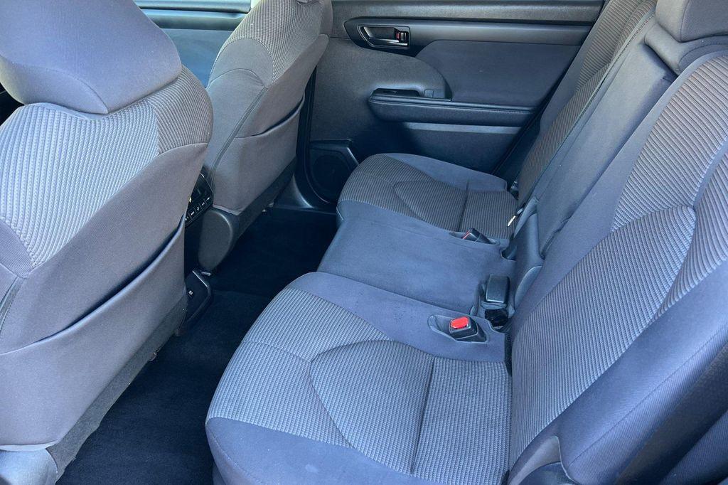used 2021 Toyota Highlander Hybrid car, priced at $29,972