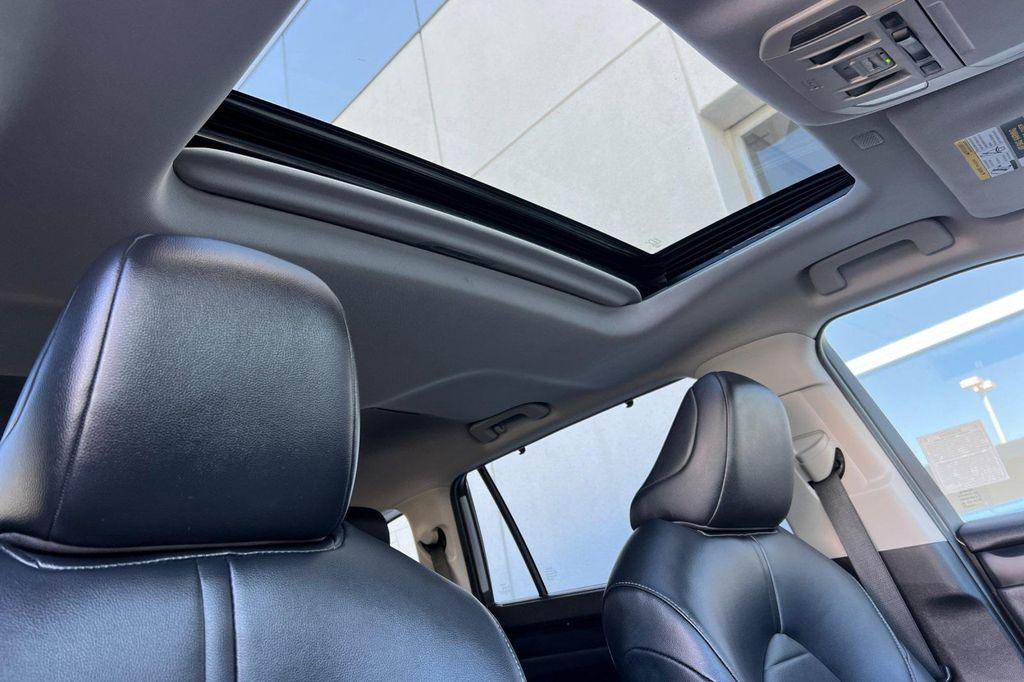 used 2022 Toyota Highlander car, priced at $33,781