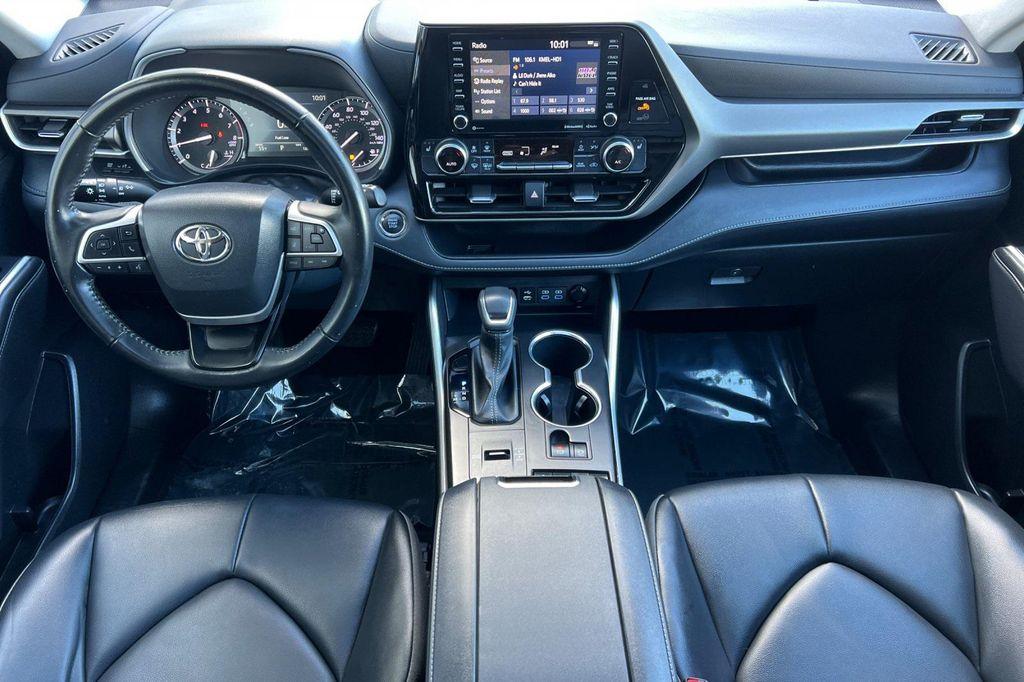 used 2022 Toyota Highlander car, priced at $33,781