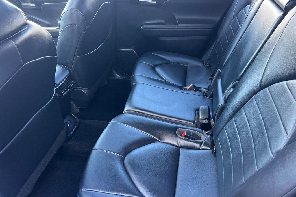 used 2022 Toyota Highlander car, priced at $33,781