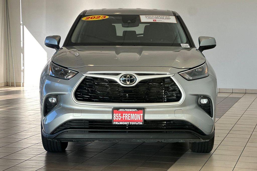 used 2023 Toyota Highlander car, priced at $30,581