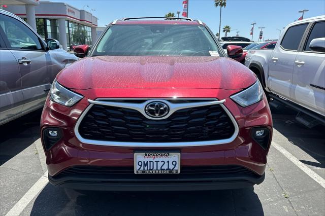 used 2024 Toyota Highlander car, priced at $45,991
