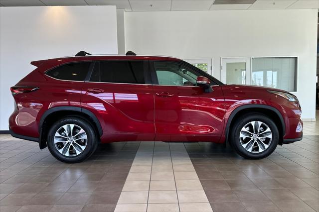 used 2024 Toyota Highlander car, priced at $46,926