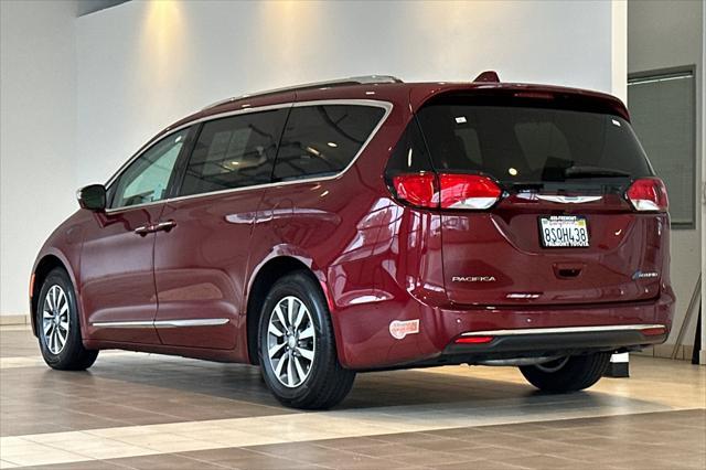 used 2020 Chrysler Pacifica Hybrid car, priced at $30,991