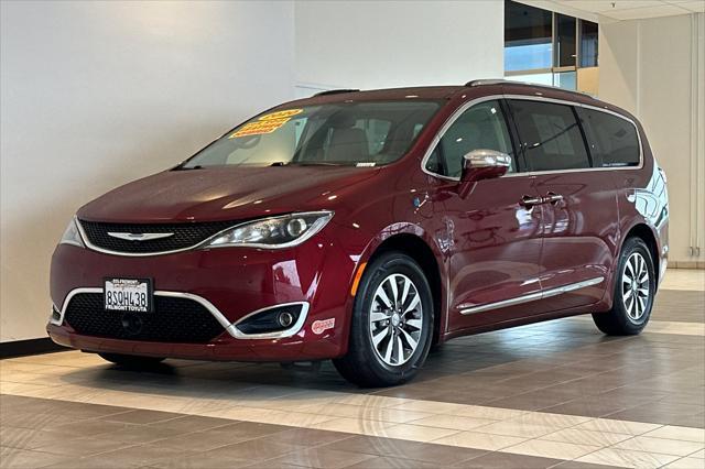 used 2020 Chrysler Pacifica Hybrid car, priced at $30,991