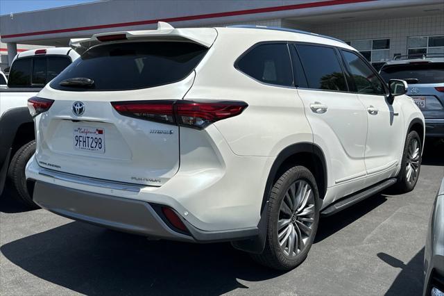 used 2021 Toyota Highlander Hybrid car, priced at $39,991