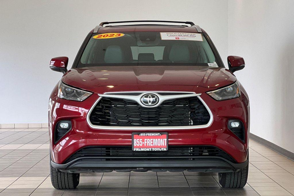 used 2023 Toyota Highlander car, priced at $37,682