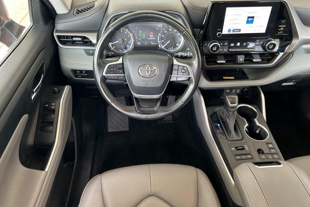 used 2023 Toyota Highlander car, priced at $37,682