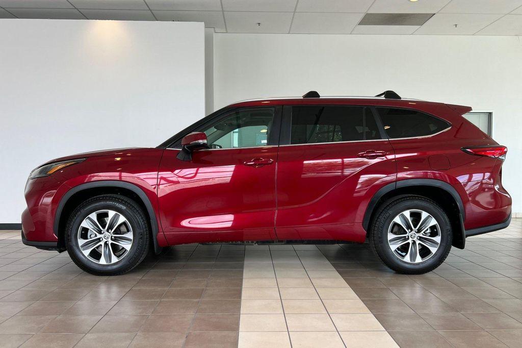 used 2023 Toyota Highlander car, priced at $37,682