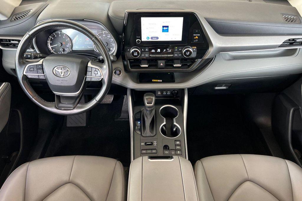 used 2023 Toyota Highlander car, priced at $37,682