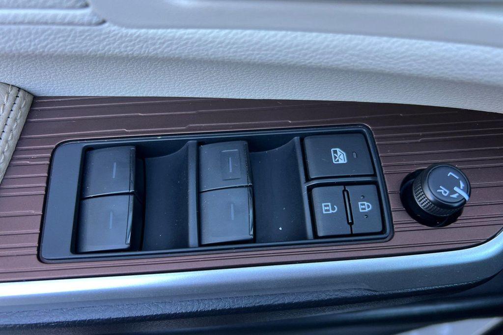 used 2024 Toyota Sienna car, priced at $36,982