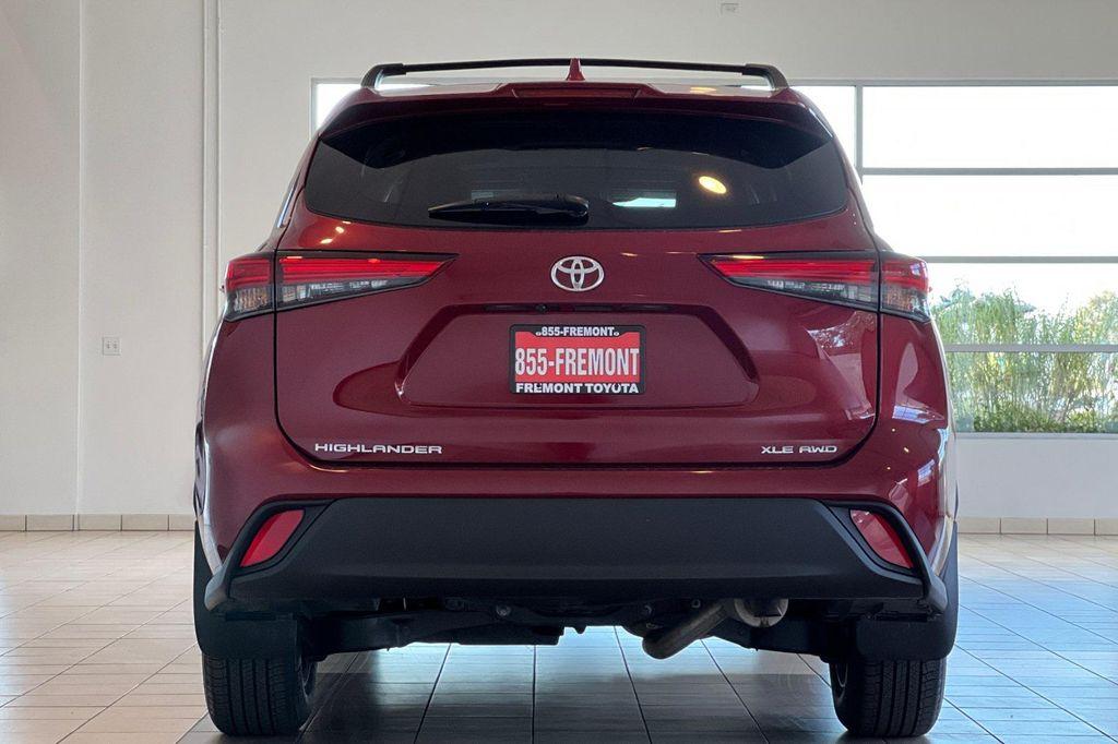 used 2022 Toyota Highlander car, priced at $37,682