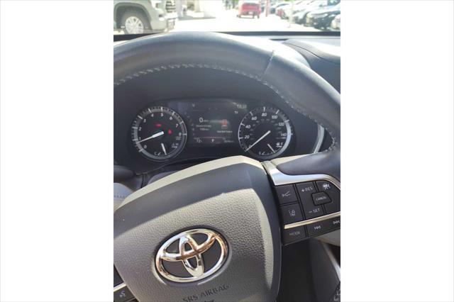 used 2021 Toyota Highlander car, priced at $40,991