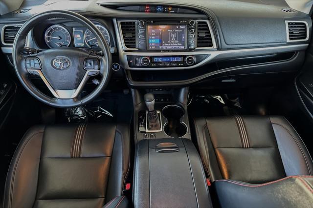 used 2019 Toyota Highlander car, priced at $34,991