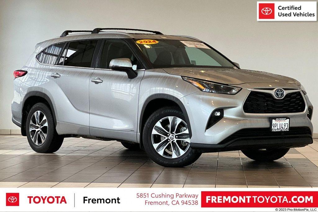 used 2024 Toyota Highlander Hybrid car, priced at $47,983