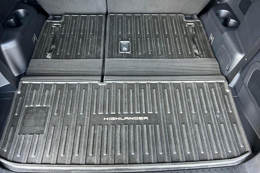 used 2024 Toyota Highlander Hybrid car, priced at $47,983