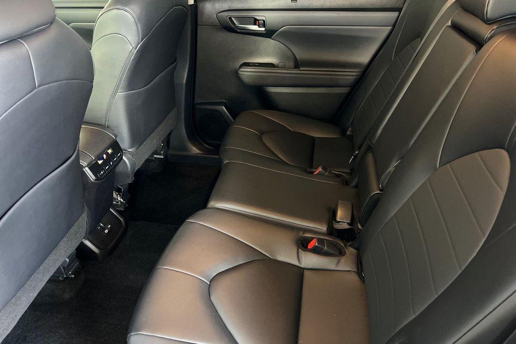 used 2024 Toyota Highlander Hybrid car, priced at $47,983
