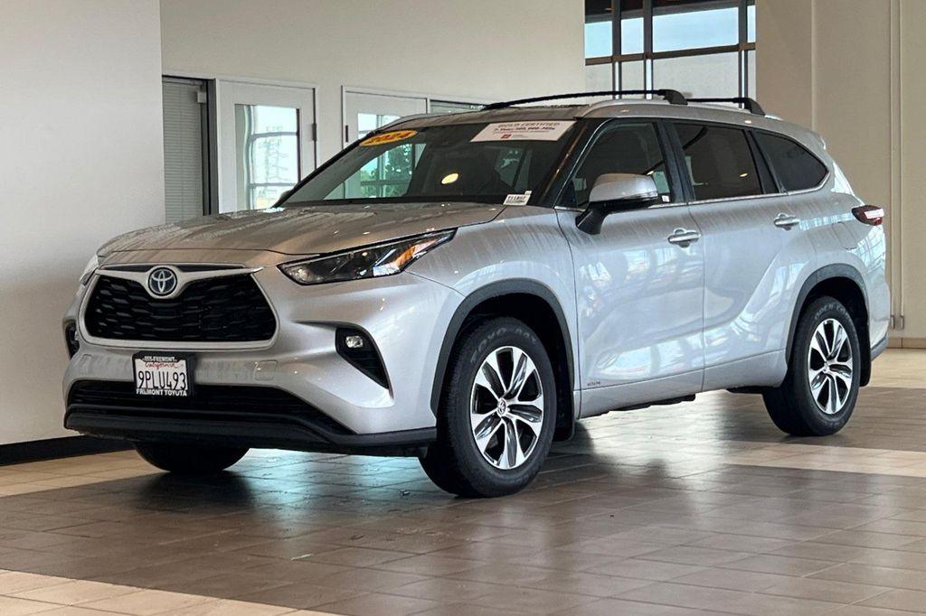 used 2024 Toyota Highlander Hybrid car, priced at $47,983