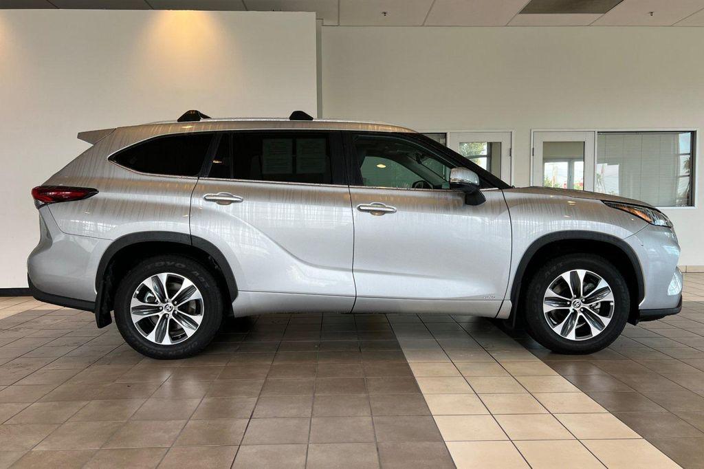 used 2024 Toyota Highlander Hybrid car, priced at $47,983