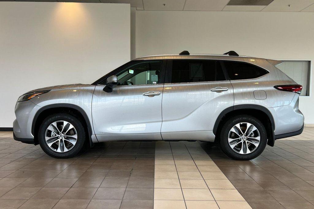 used 2024 Toyota Highlander Hybrid car, priced at $47,983