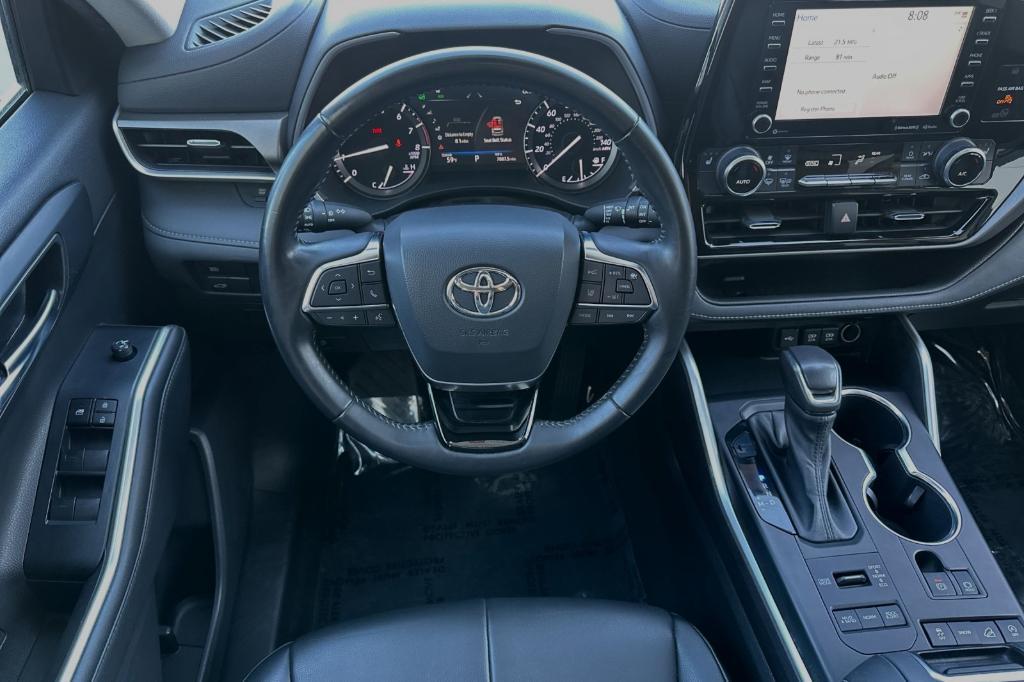 used 2021 Toyota Highlander car, priced at $35,891