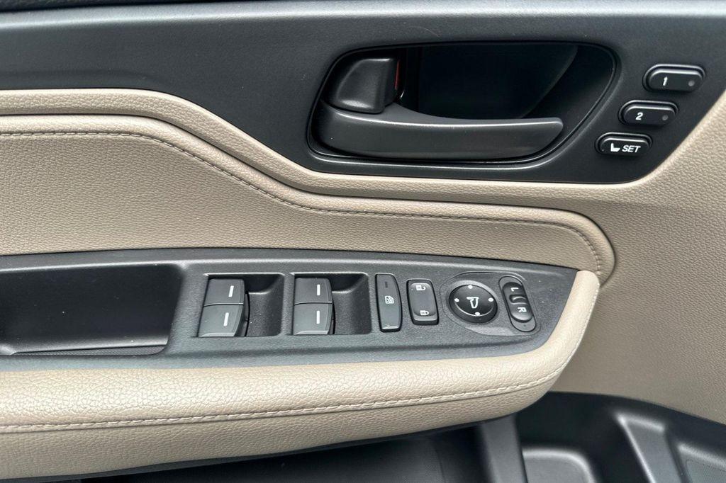 used 2018 Honda Odyssey car, priced at $27,664