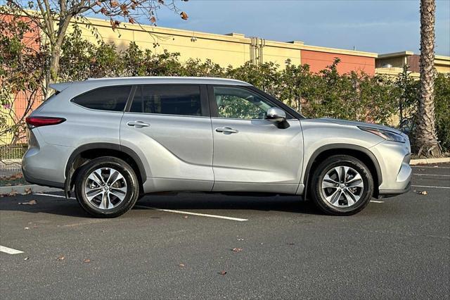 used 2023 Toyota Highlander car, priced at $41,991