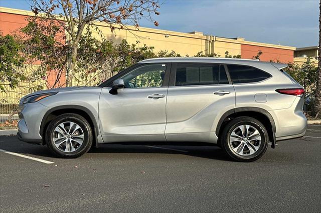 used 2023 Toyota Highlander car, priced at $41,991