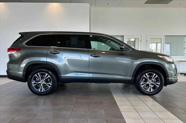 used 2019 Toyota Highlander car, priced at $24,991