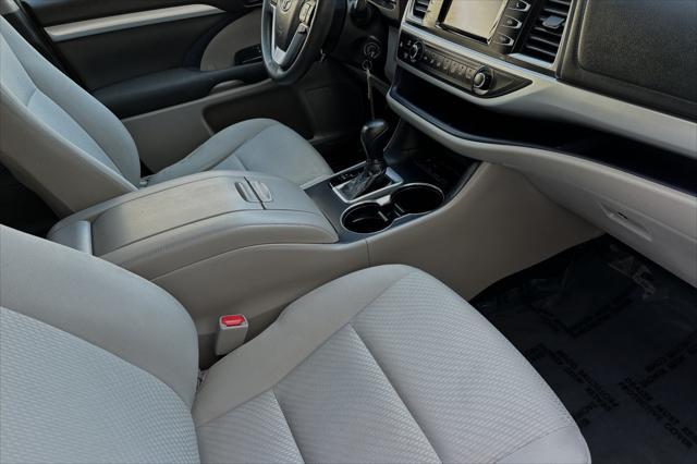 used 2019 Toyota Highlander car, priced at $24,991