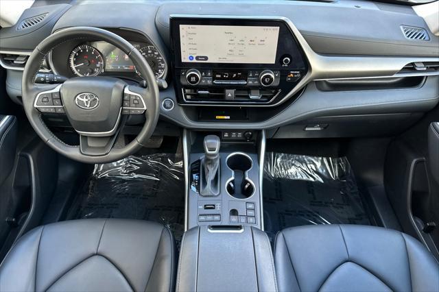 used 2024 Toyota Highlander car, priced at $46,991