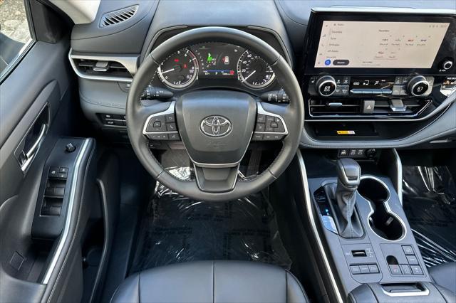 used 2024 Toyota Highlander car, priced at $46,991