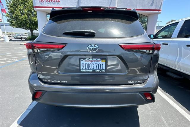 used 2022 Toyota Highlander car, priced at $39,981