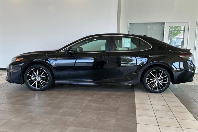 used 2024 Toyota Camry Hybrid car, priced at $31,991