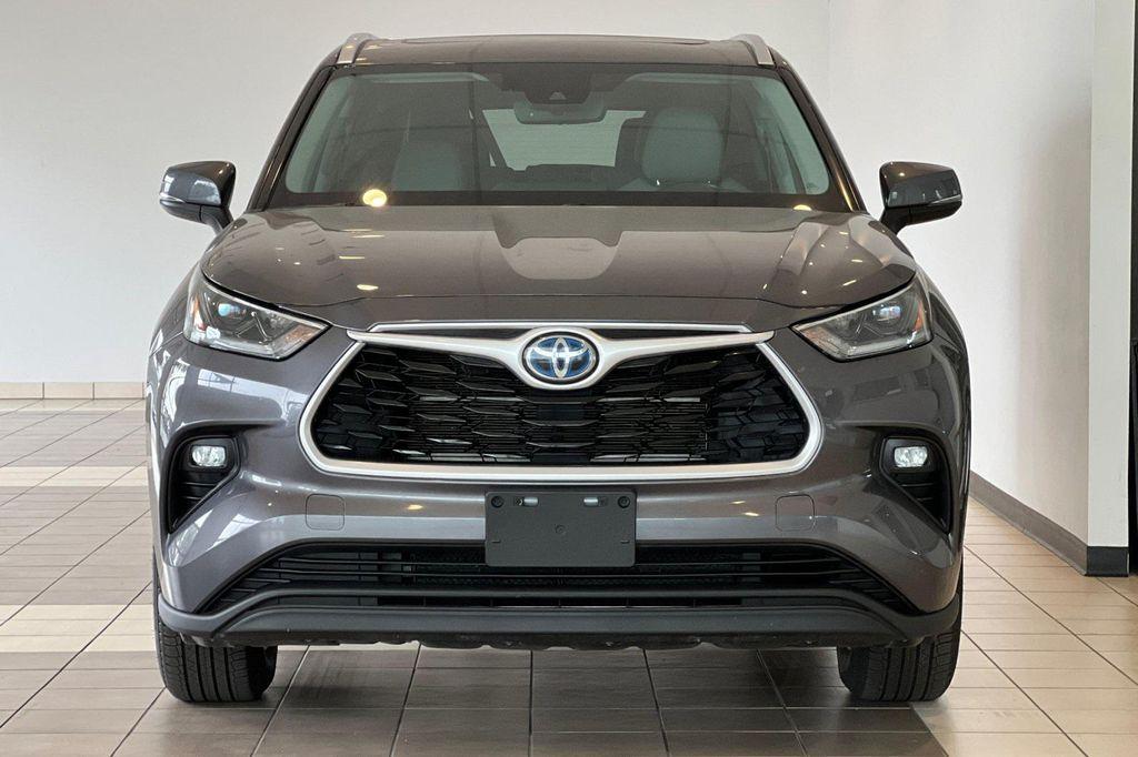 used 2021 Toyota Highlander Hybrid car, priced at $39,581