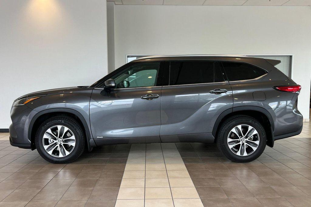 used 2021 Toyota Highlander Hybrid car, priced at $39,581
