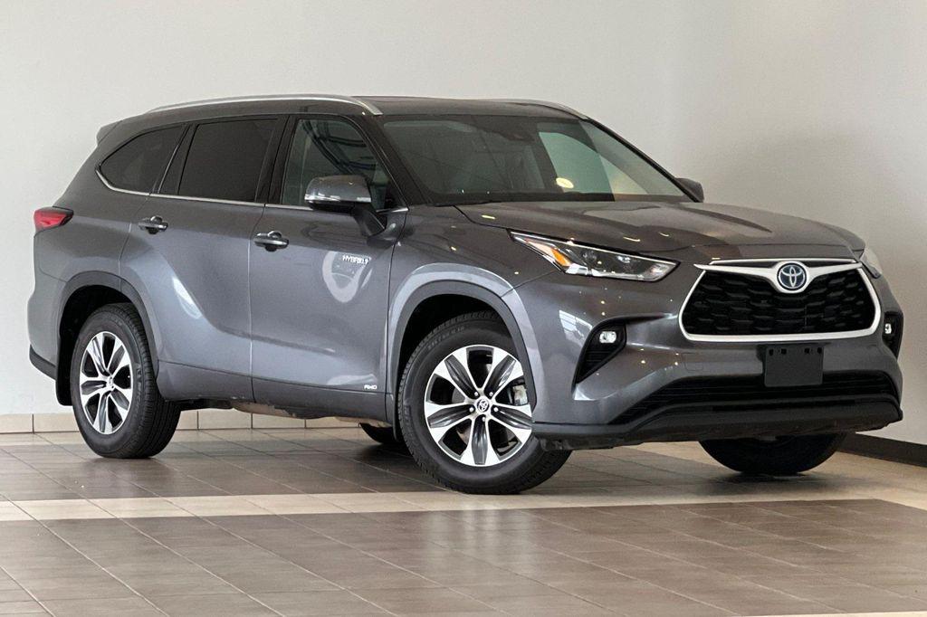 used 2021 Toyota Highlander Hybrid car, priced at $39,581