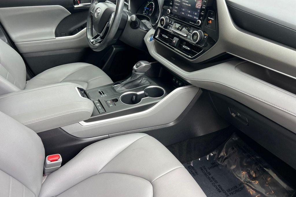 used 2021 Toyota Highlander Hybrid car, priced at $39,581