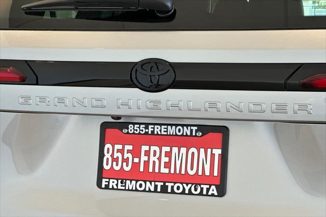 new 2025 Toyota Grand Highlander car, priced at $54,962