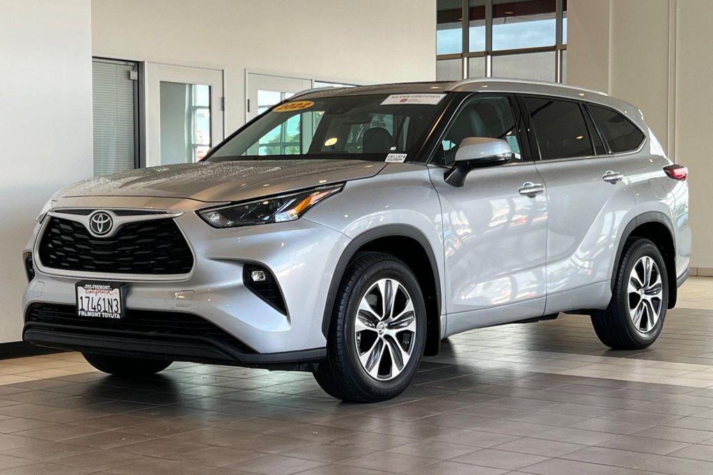 used 2022 Toyota Highlander car, priced at $30,971