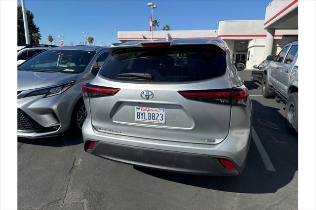 used 2022 Toyota Highlander car, priced at $34,991