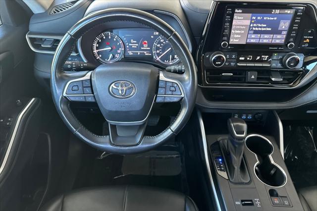 used 2022 Toyota Highlander car, priced at $35,888