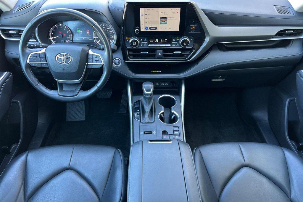 used 2023 Toyota Highlander car, priced at $34,981