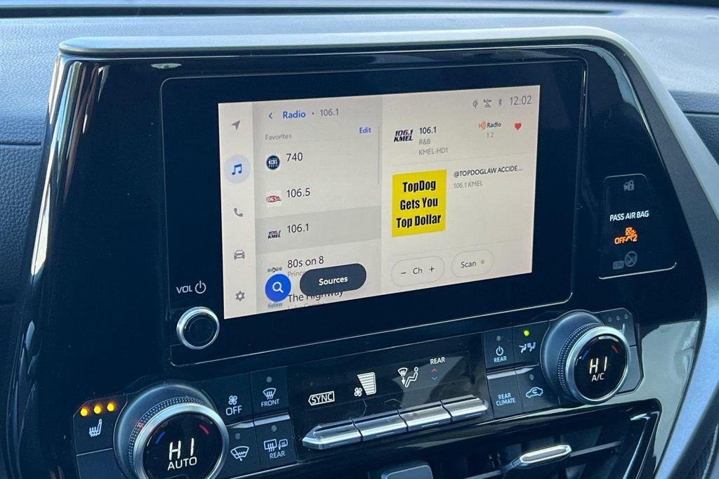 used 2023 Toyota Highlander car, priced at $34,981