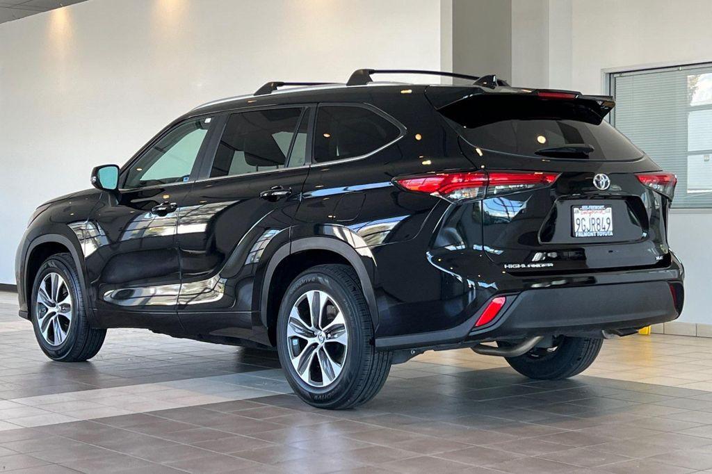 used 2023 Toyota Highlander car, priced at $34,981