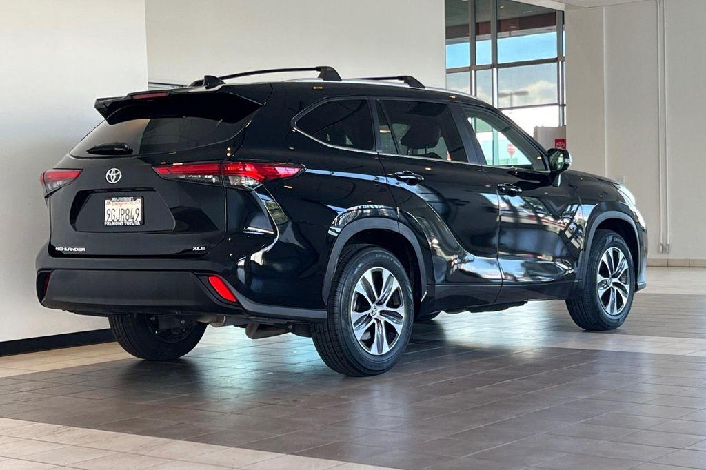 used 2023 Toyota Highlander car, priced at $34,981