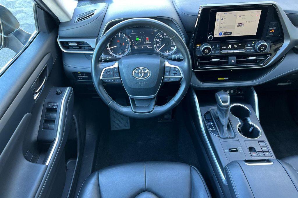 used 2023 Toyota Highlander car, priced at $34,981